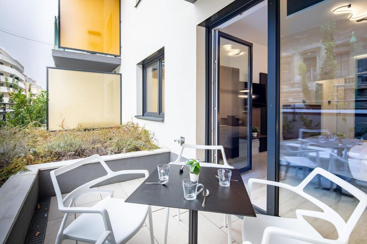 Terrace Garden - Free Parking - New And Cozy Apartment Budapest