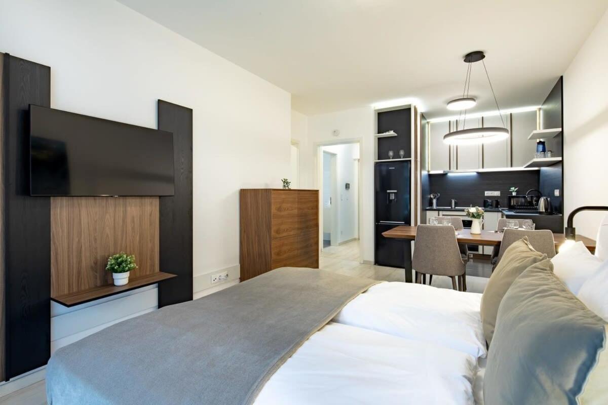 Apartment Terrace Garden - Free Parking - New And Cozy *
